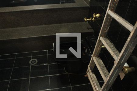 Apartamento para alugar com 400m², 3 quartos e sem vagaBanheiro da Suíte 1