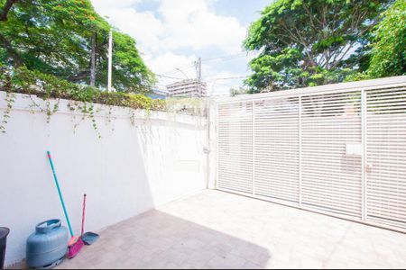 Casa à venda com 123m², 3 quartos e 2 vagas Casa à venda com 123m², 3 quartos e 2 vagasEntrada