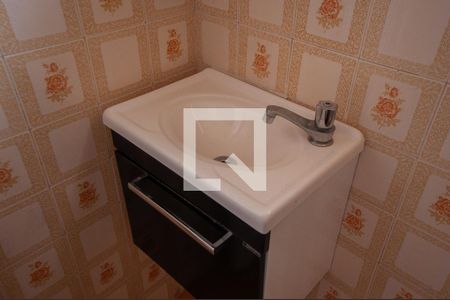 Casa à venda com 123m², 3 quartos e 2 vagas Casa à venda com 123m², 3 quartos e 2 vagasBanheiro