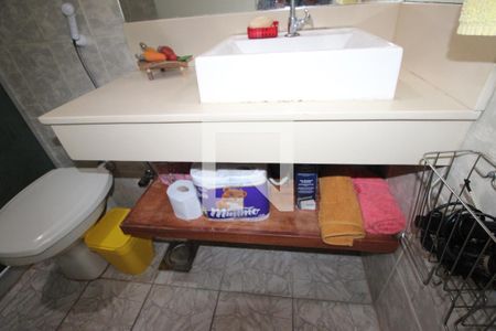 Casa à venda com 60m², 2 quartos e 1 vagaBanheiro Social