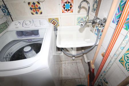 Casa à venda com 60m², 2 quartos e 1 vagaÁrea de Serviço