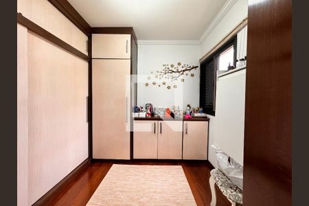 Apartamento à venda com 95m², 3 quartos e 3 vagasQuarto 2