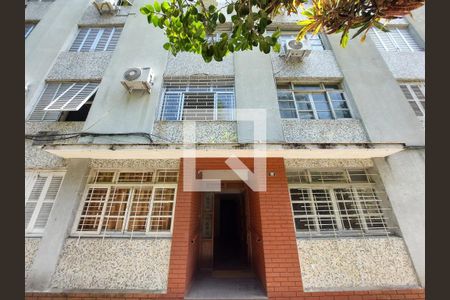 Apartamento à venda com 54m², 2 quartos e 1 vaga Apartamento à venda com 54m², 2 quartos e 1 vagaFachada do Bloco