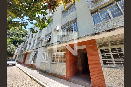 Apartamento à venda com 54m², 2 quartos e 1 vaga Apartamento à venda com 54m², 2 quartos e 1 vagaFachada do Bloco