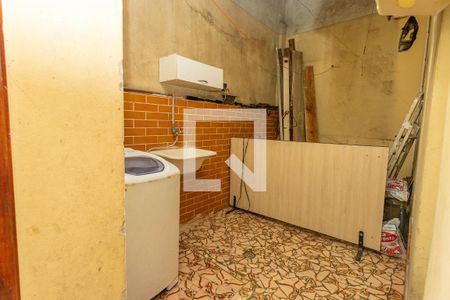 Casa à venda com 350m², 4 quartos e 2 vagas Casa à venda com 350m², 4 quartos e 2 vagasBanheiro salão