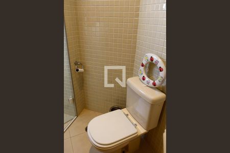Apartamento para alugar com 181m², 3 quartos e 3 vagas Apartamento para alugar com 181m², 3 quartos e 3 vagasBanheiro da Suíte 2