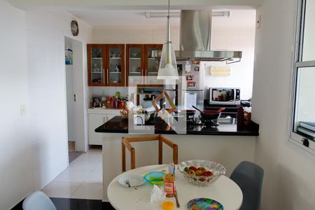 Apartamento para alugar com 181m², 3 quartos e 3 vagas Apartamento para alugar com 181m², 3 quartos e 3 vagasCozinha