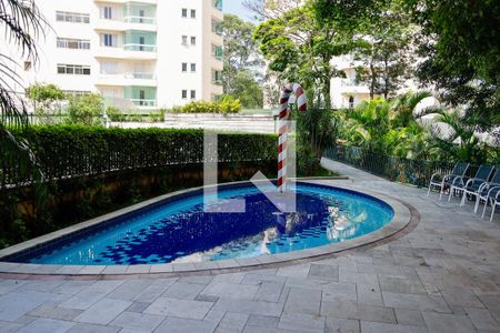Apartamento para alugar com 181m², 3 quartos e 3 vagas Apartamento para alugar com 181m², 3 quartos e 3 vagasÁrea comum - Piscina
