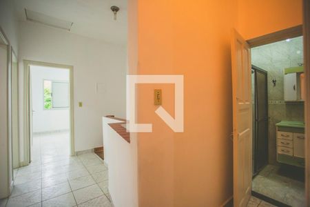 Casa à venda com 118m², 4 quartos e 2 vagas Casa à venda com 118m², 4 quartos e 2 vagasCorredor - Quartos