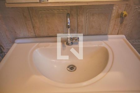 Casa à venda com 118m², 4 quartos e 2 vagas Casa à venda com 118m², 4 quartos e 2 vagasBanheiro Suíte