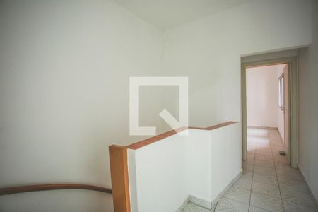 Casa à venda com 118m², 4 quartos e 2 vagas Casa à venda com 118m², 4 quartos e 2 vagasCorredor - Quartos