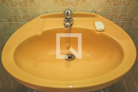 Casa à venda com 118m², 4 quartos e 2 vagas Casa à venda com 118m², 4 quartos e 2 vagasLavabo