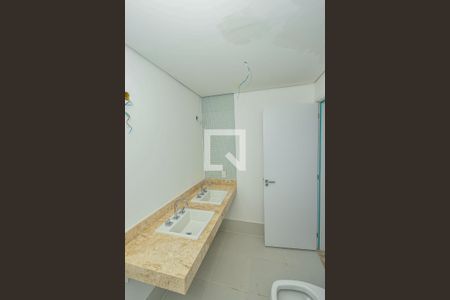 Apartamento à venda com 134m², 3 quartos e 2 vagasBanheiro da Suíte