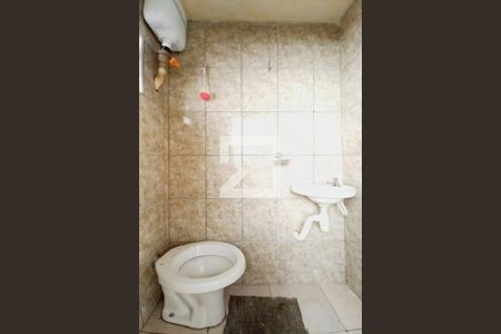 Casa à venda com 319m², 4 quartos e 5 vagasBanheiro de Serviço