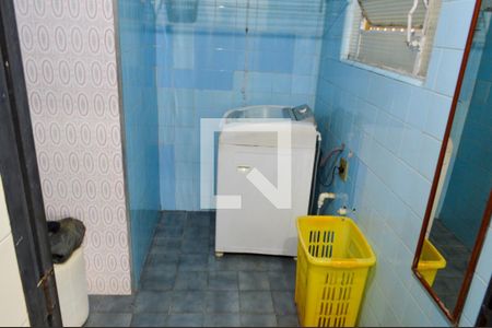 Casa à venda com 650m², 5 quartos e 5 vagas Casa à venda com 650m², 5 quartos e 5 vagasÁrea de Serviço