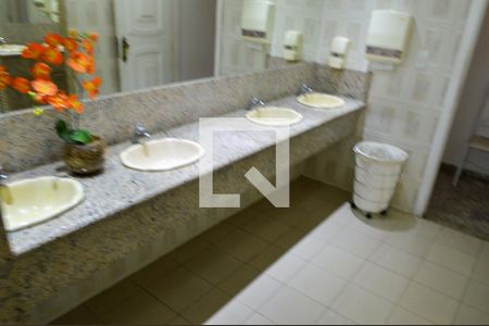 Casa à venda com 650m², 5 quartos e 5 vagas Casa à venda com 650m², 5 quartos e 5 vagasBanheiro 1 - Salão de Festas