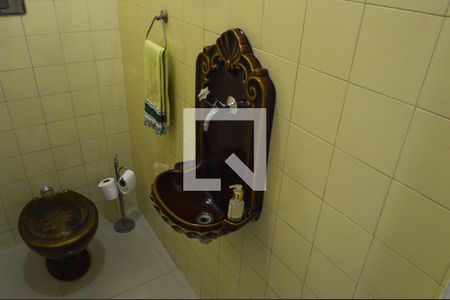 Casa à venda com 650m², 5 quartos e 5 vagas Casa à venda com 650m², 5 quartos e 5 vagasLavabo