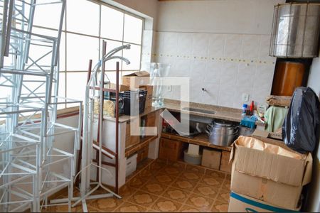 Casa à venda com 650m², 5 quartos e 5 vagas Casa à venda com 650m², 5 quartos e 5 vagasCozinha 2