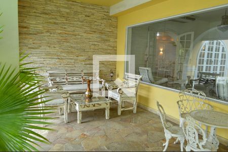 Casa à venda com 650m², 5 quartos e 5 vagas Casa à venda com 650m², 5 quartos e 5 vagasVaranda 1