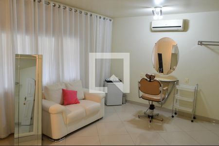 Casa à venda com 650m², 5 quartos e 5 vagas Casa à venda com 650m², 5 quartos e 5 vagasSuíte 1