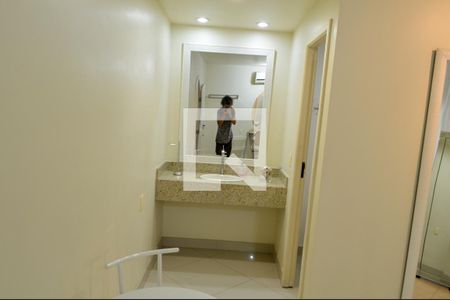 Casa à venda com 650m², 5 quartos e 5 vagas Casa à venda com 650m², 5 quartos e 5 vagasBanheiro da Suíte 1