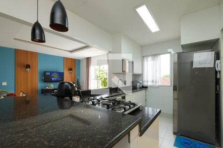 Casa à venda com 130m², 4 quartos e 1 vaga Casa à venda com 130m², 4 quartos e 1 vagaCozinha