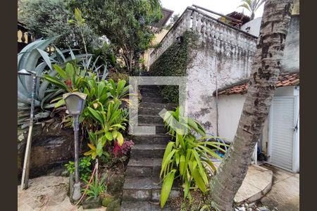 Casa à venda com 130m², 4 quartos e 1 vaga Casa à venda com 130m², 4 quartos e 1 vagaJardim