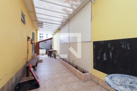 Casa à venda com 130m², 4 quartos e 1 vaga Casa à venda com 130m², 4 quartos e 1 vagaQuintal