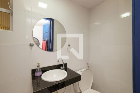 Casa à venda com 130m², 4 quartos e 1 vaga Casa à venda com 130m², 4 quartos e 1 vagaBanheiro de serviço