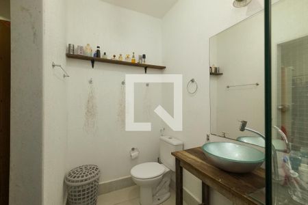 Casa à venda com 130m², 4 quartos e 1 vaga Casa à venda com 130m², 4 quartos e 1 vagaBanheiro da Suíte