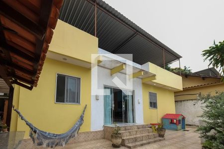 Casa à venda com 130m², 4 quartos e 1 vaga Casa à venda com 130m², 4 quartos e 1 vagaQuintal