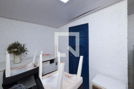 Casa à venda com 130m², 4 quartos e 1 vaga Casa à venda com 130m², 4 quartos e 1 vagaQuarto de Serviço