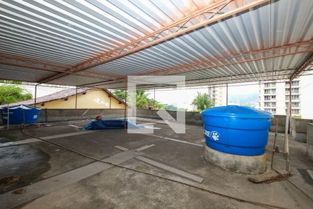 Casa à venda com 130m², 4 quartos e 1 vaga Casa à venda com 130m², 4 quartos e 1 vagaTerraço