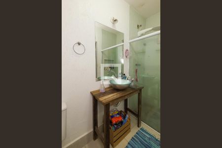 Casa à venda com 130m², 4 quartos e 1 vaga Casa à venda com 130m², 4 quartos e 1 vagaBanheiro da Suíte