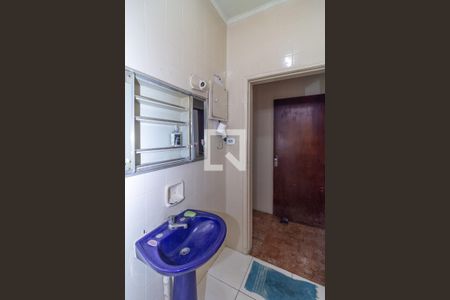 Casa à venda com 192m², 5 quartos e 2 vagas Casa à venda com 192m², 5 quartos e 2 vagasCasa 1 - Banheiro