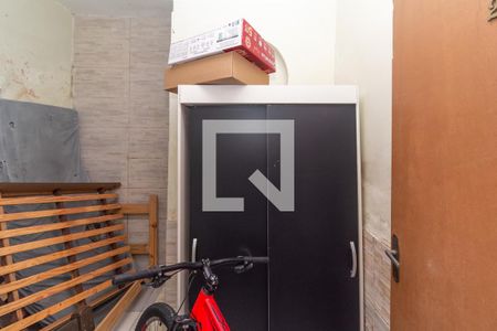 Casa à venda com 192m², 5 quartos e 2 vagas Casa à venda com 192m², 5 quartos e 2 vagasCasa 2 -Quarto 1