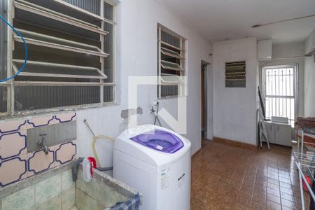 Casa à venda com 192m², 5 quartos e 2 vagas Casa à venda com 192m², 5 quartos e 2 vagasCasa 1 -Área de Serviço