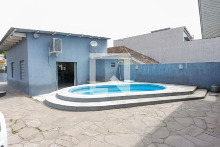 Casa à venda com 150m², 2 quartos e 6 vagas Casa à venda com 150m², 2 quartos e 6 vagasPisicina