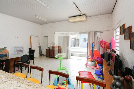 Casa à venda com 150m², 2 quartos e 6 vagas Casa à venda com 150m², 2 quartos e 6 vagasChurrasqueira