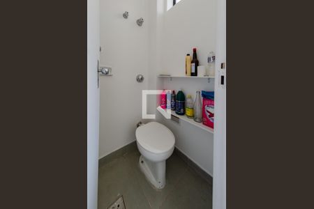 Apartamento à venda com 110m², 3 quartos e 1 vaga Apartamento à venda com 110m², 3 quartos e 1 vagaBanheiro de serviço