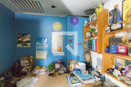 Apartamento à venda com 232m², 3 quartos e 2 vagas Apartamento à venda com 232m², 3 quartos e 2 vagasQuarto 1 - Escritório