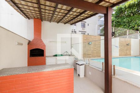 Apartamento à venda com 232m², 3 quartos e 2 vagas Apartamento à venda com 232m², 3 quartos e 2 vagasChurrasqueira