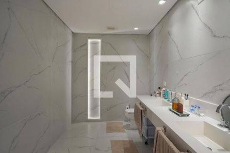 Casa à venda com 607m², 7 quartos e 8 vagasBanheiro Suíte 1