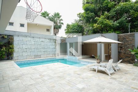 Casa à venda com 607m², 7 quartos e 8 vagasPiscina