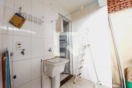 Casa de condomínio à venda com 120m², 2 quartos e 2 vagas Casa de condomínio à venda com 120m², 2 quartos e 2 vagasÁrea de Serviço