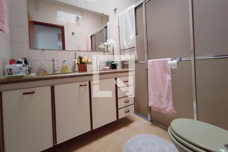 Casa à venda com 177m², 5 quartos e 7 vagasBanheiro Social