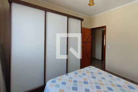 Casa à venda com 177m², 5 quartos e 7 vagasQuarto 2