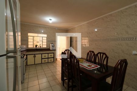 Casa à venda com 162m², 3 quartos e 2 vagasCozinha