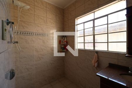 Casa à venda com 162m², 3 quartos e 2 vagasBanheiro 1