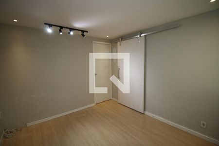 Sala de apartamento para alugar com 2 quartos, 39m² em Ramos, Rio de Janeiro